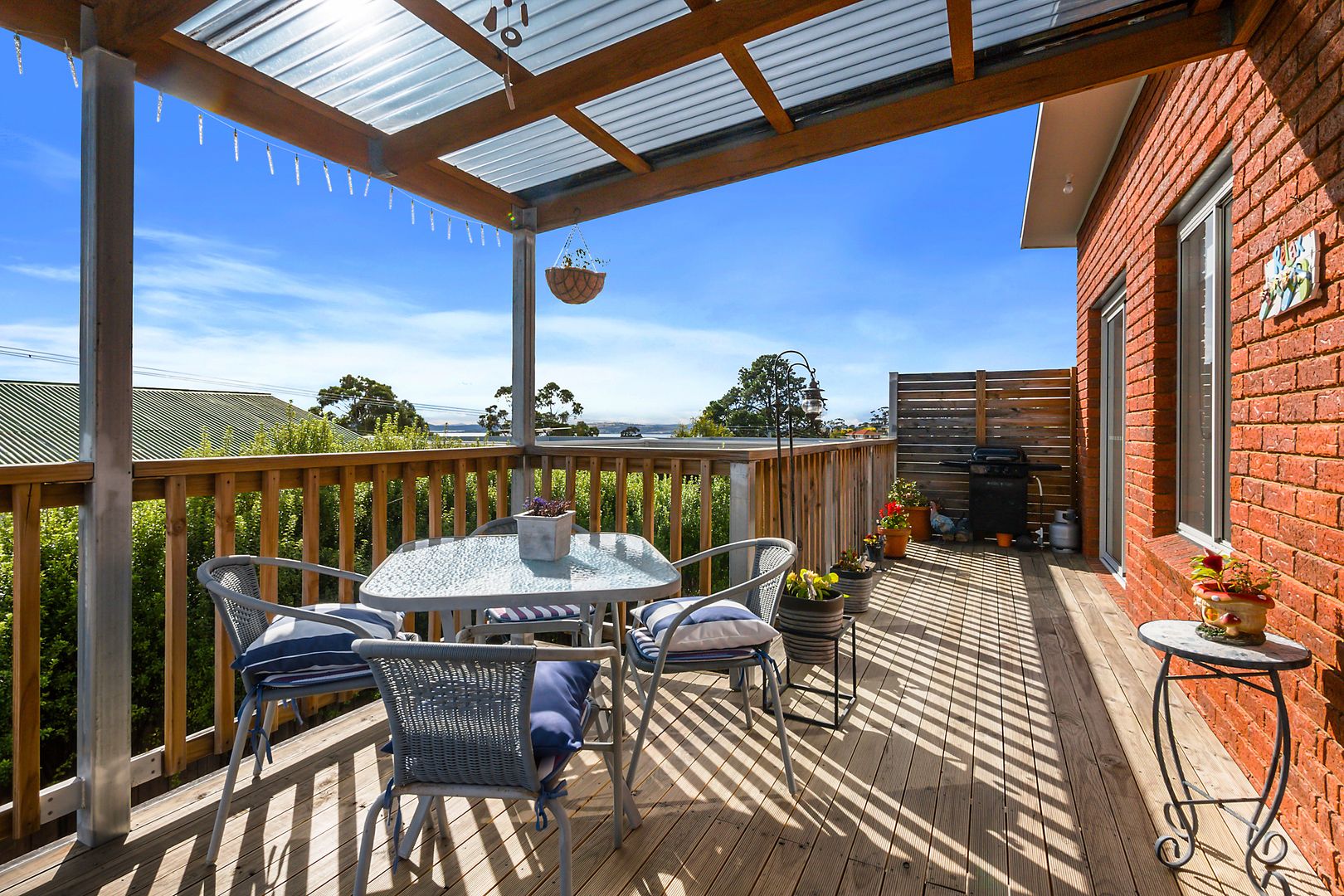 2/77 Roslyn Avenue, Kingston Beach TAS 7050, Image 2