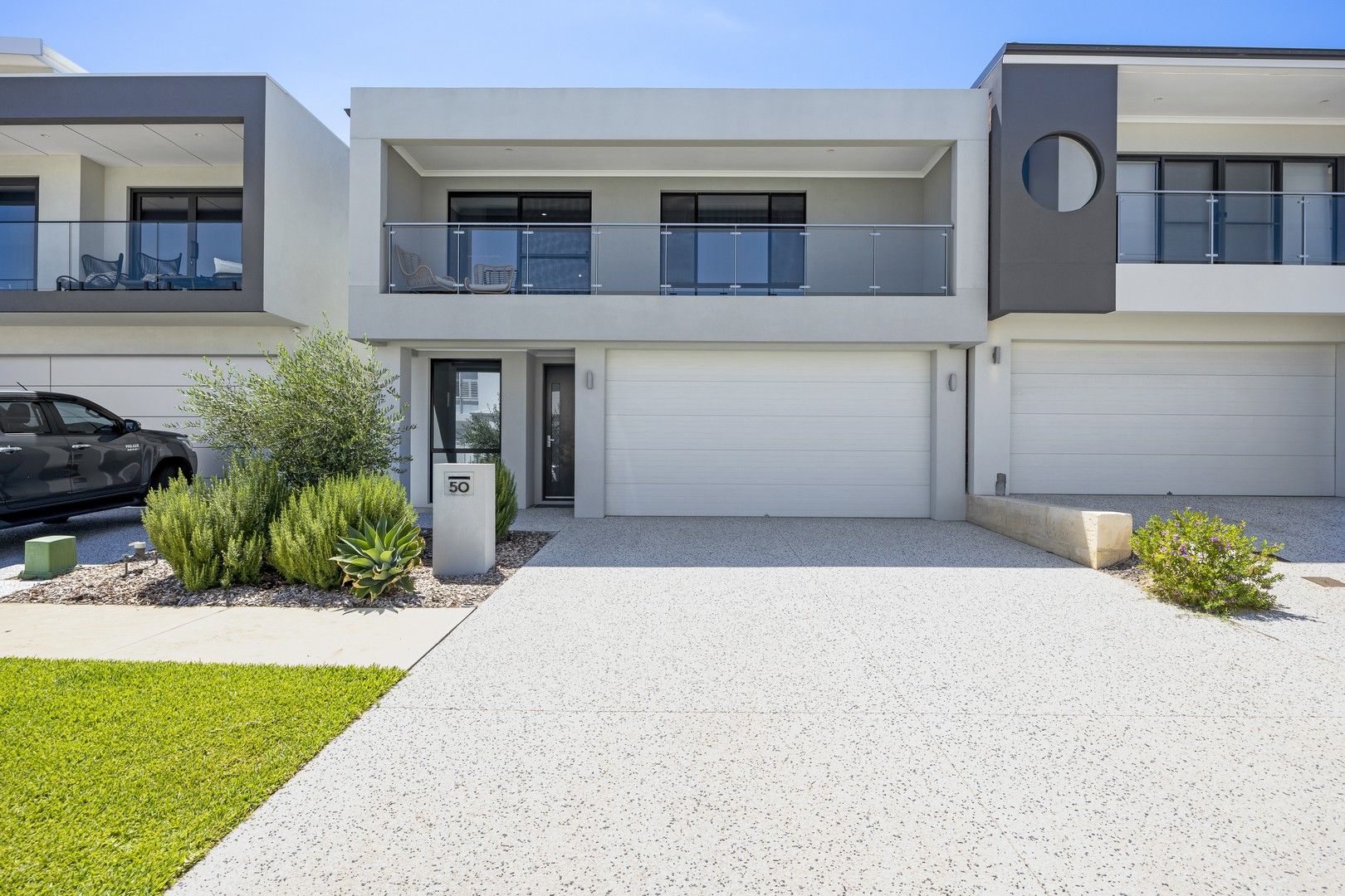 4 bedrooms House in 50 Medina Parade NORTH COOGEE WA, 6163