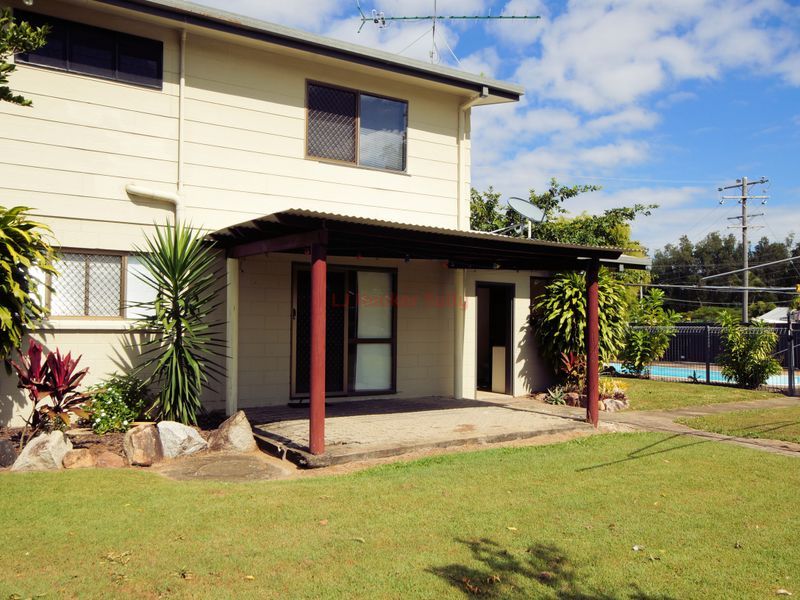16 Grevillea Street, Tully Heads QLD 4854, Image 2