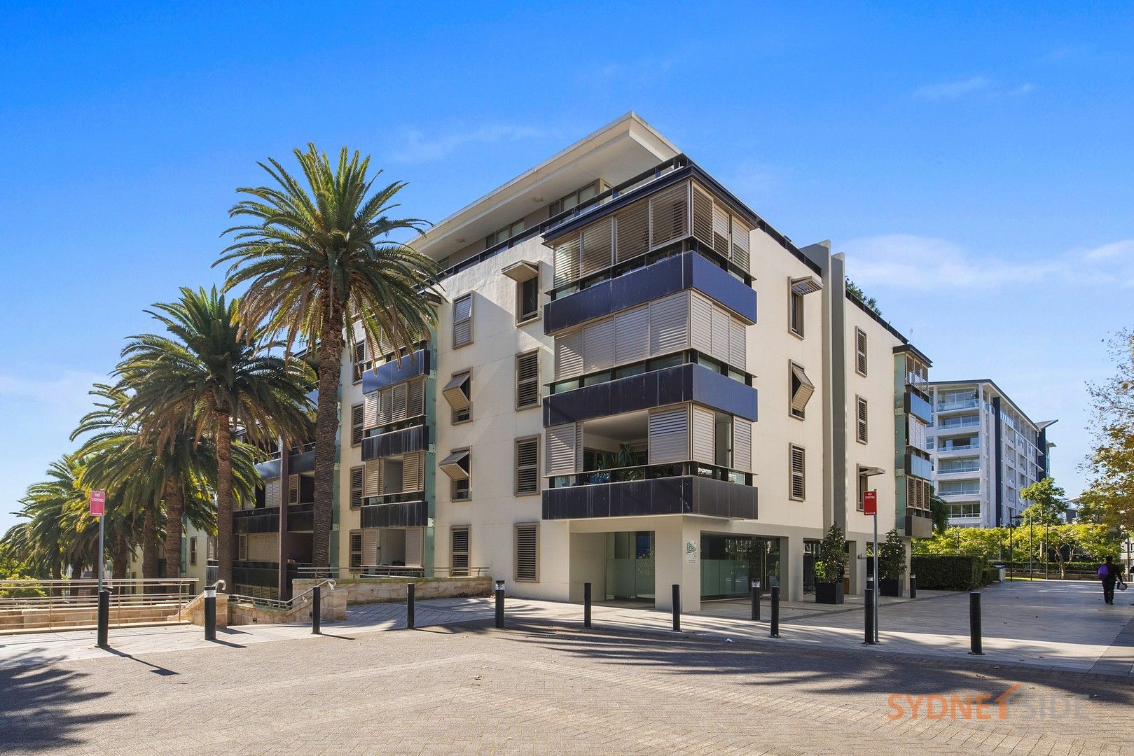 1 bedrooms Apartment / Unit / Flat in 2414/4 Sterling Circuit CAMPERDOWN NSW, 2050