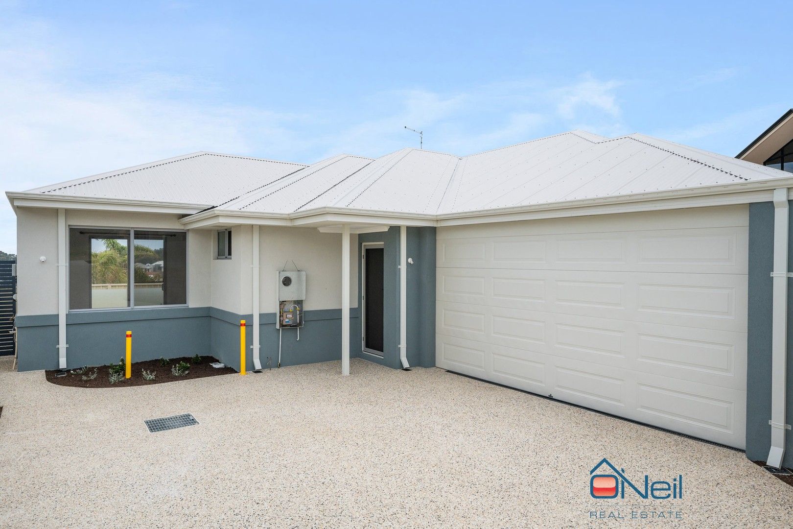 4 bedrooms House in 29A Kotisina Gardens LAKE COOGEE WA, 6166