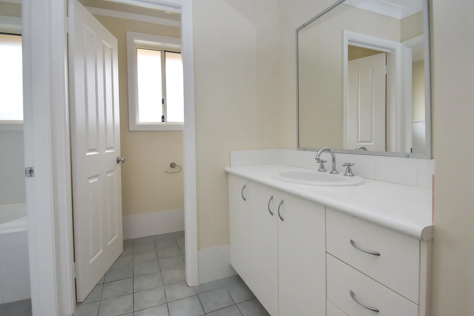 Additional image 12 of 10 George Weily Place, Orange NSW 2800