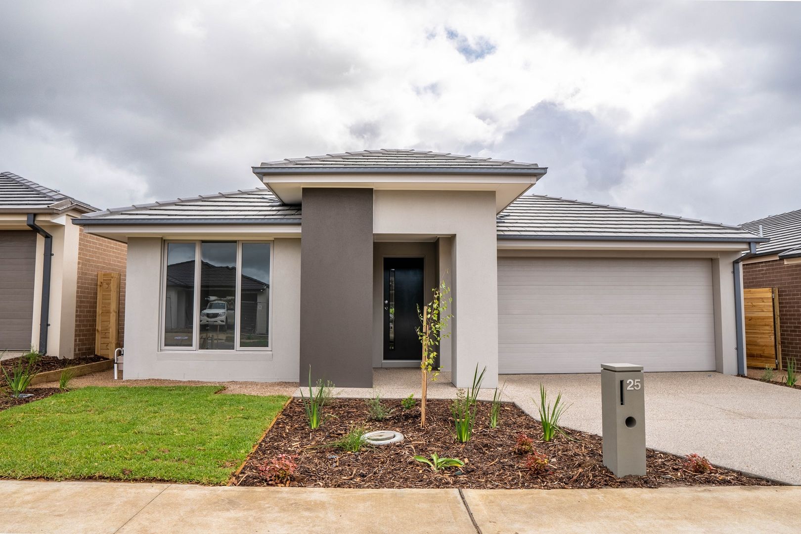 25 Heybridge Street, Clyde VIC 3978