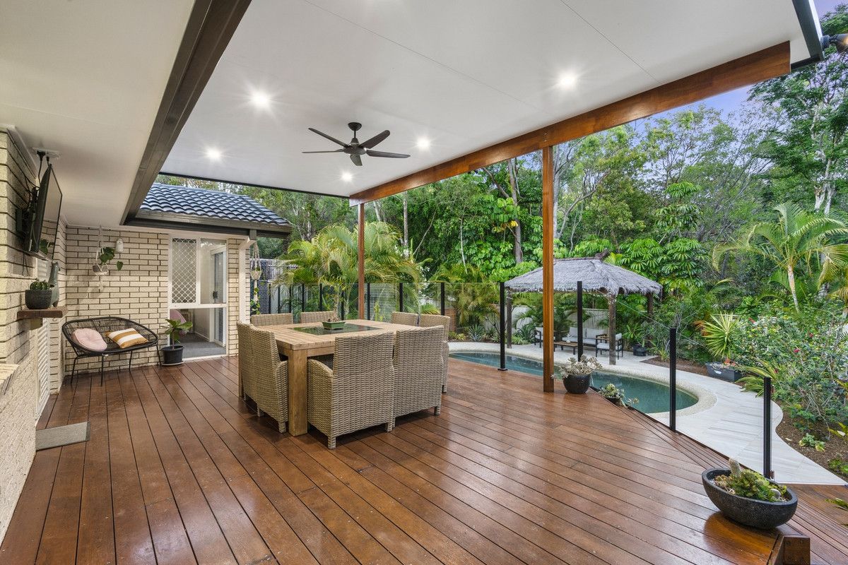 7 Stonehaven Place, Highland Park QLD 4211, Image 2