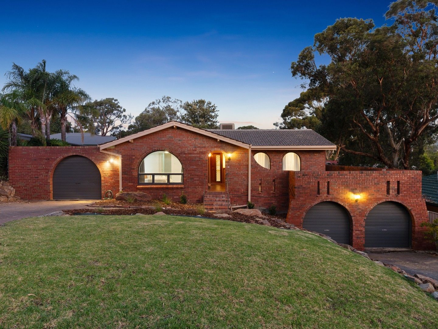 4 bedrooms House in 5 Shelley Avenue HAPPY VALLEY SA, 5159