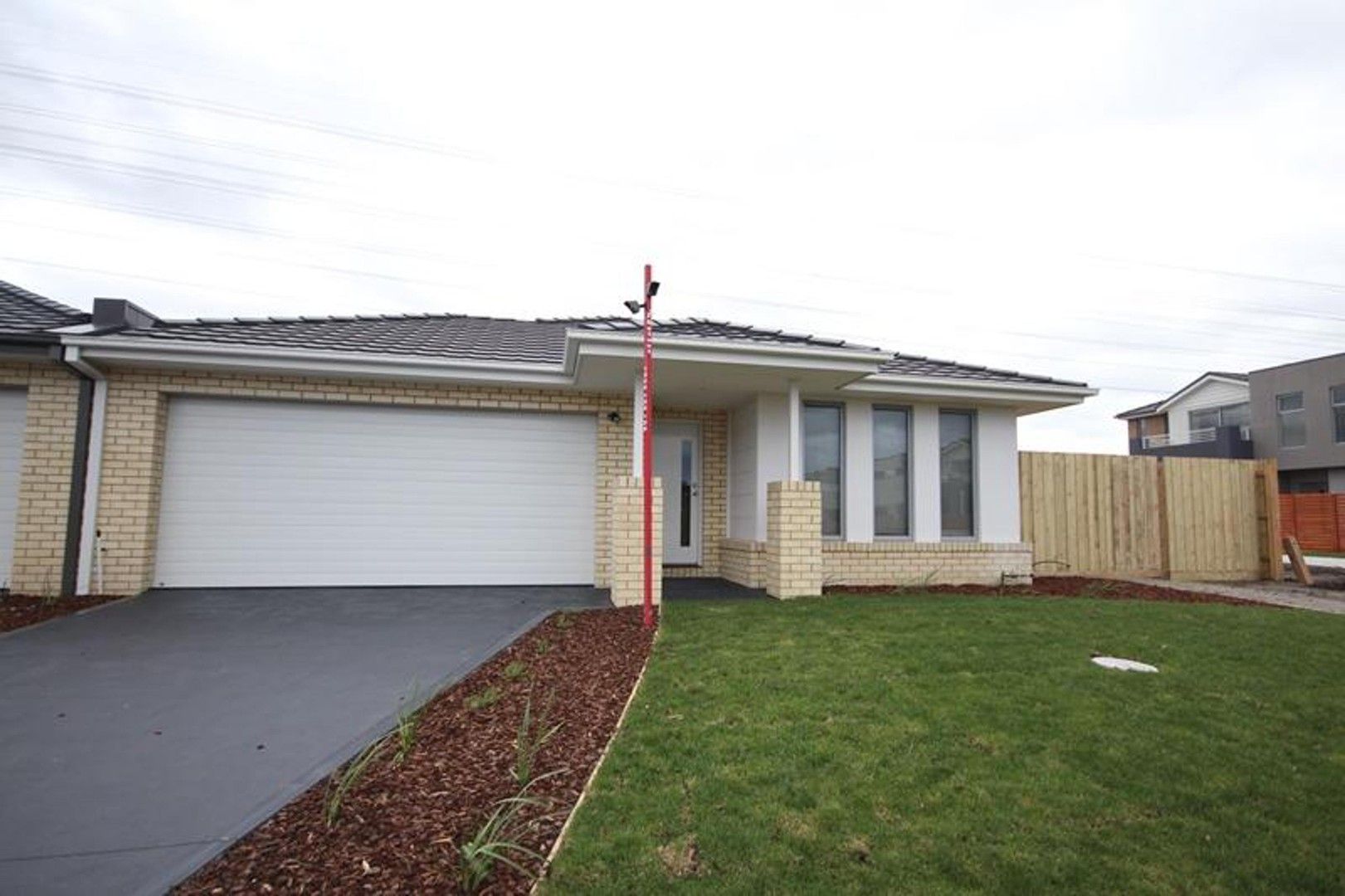 3 bedrooms House in 9 Sandview Place CRANBOURNE VIC, 3977