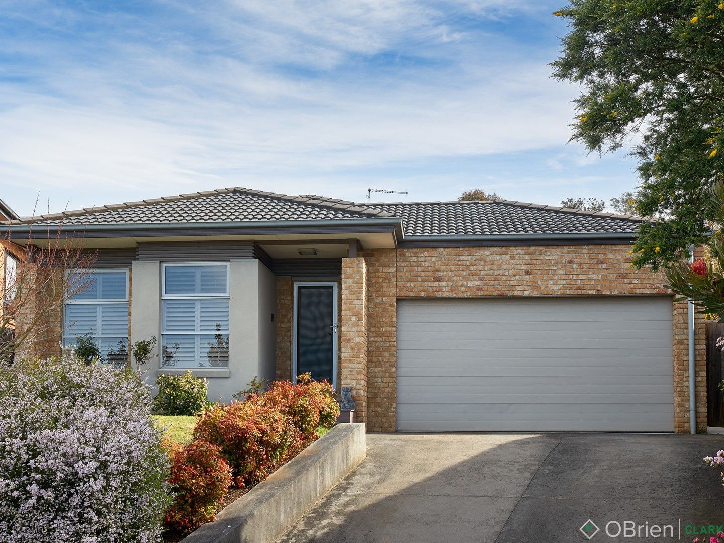 3 bedrooms House in 15 Aaron Court DROUIN VIC, 3818