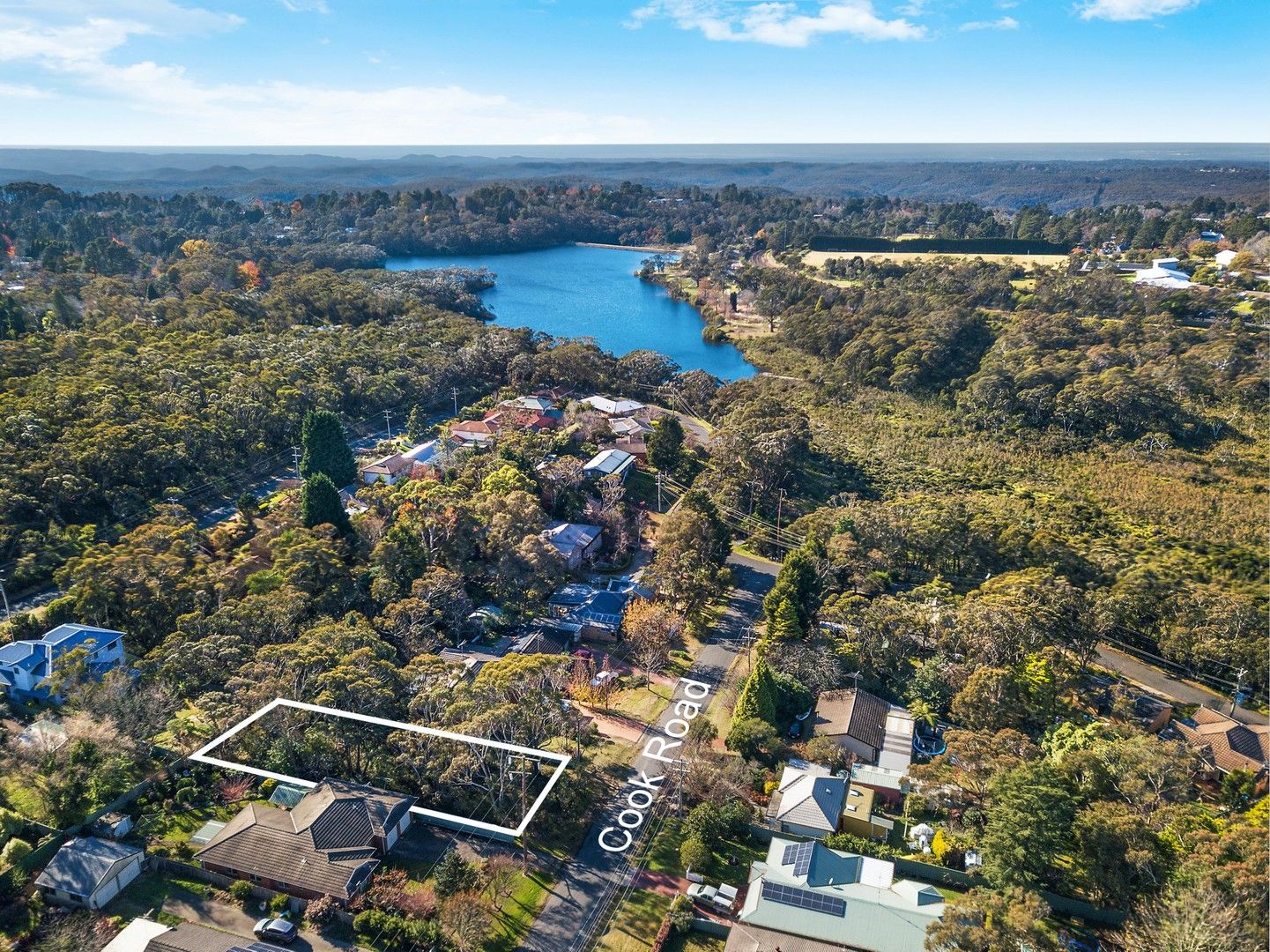 11 Cook Road, Wentworth Falls NSW 2782, Image 0