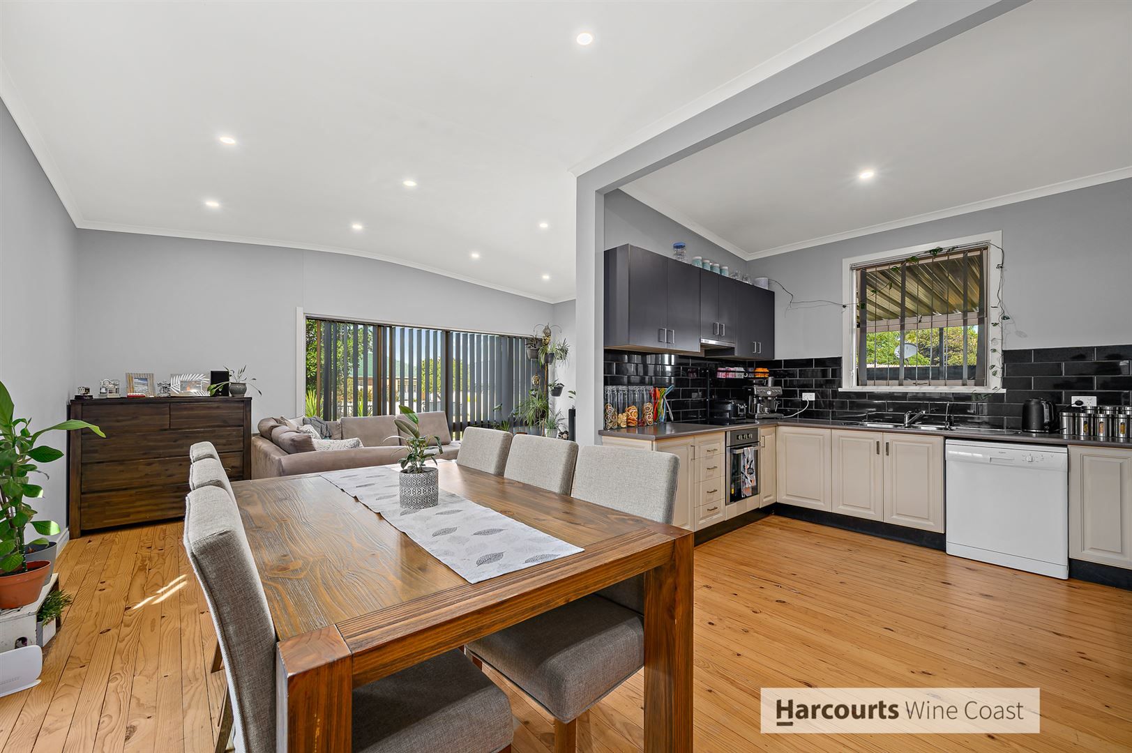 21 Vincent Street, Christies Beach SA 5165, Image 2