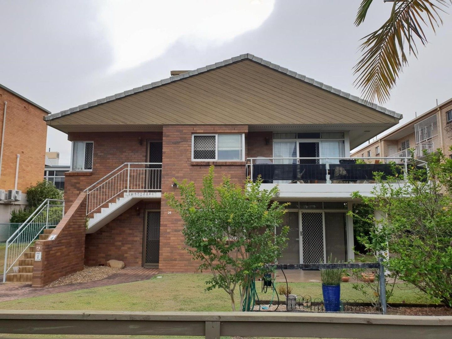 2 bedrooms Apartment / Unit / Flat in 1/24 Kirkland Avenue COORPAROO QLD, 4151