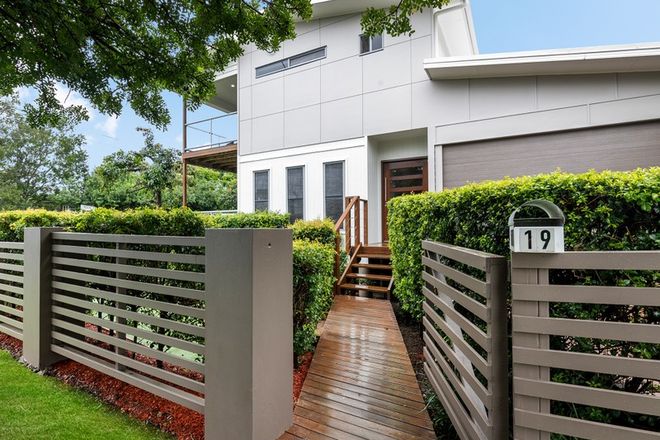 Picture of 19 Bevis Street, BULIMBA QLD 4171