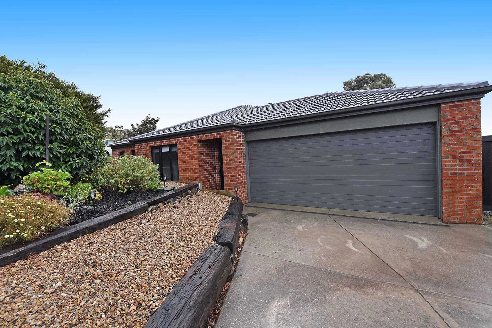 6 Hatfield Ct, Sunbury VIC 3429