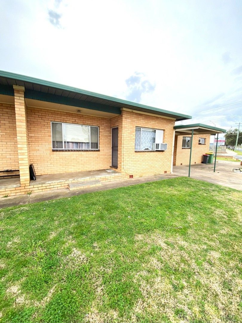 1 bedrooms Apartment / Unit / Flat in 4/136 Stradbroke Avenue SWAN HILL VIC, 3585