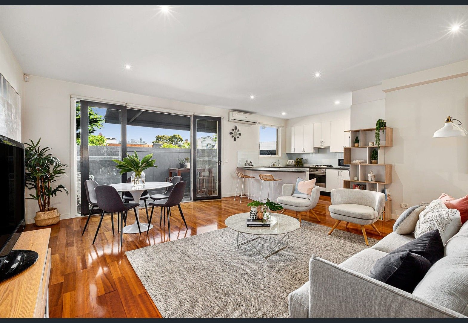 3 bedrooms Townhouse in 2 Russell Street PRAHRAN VIC, 3181