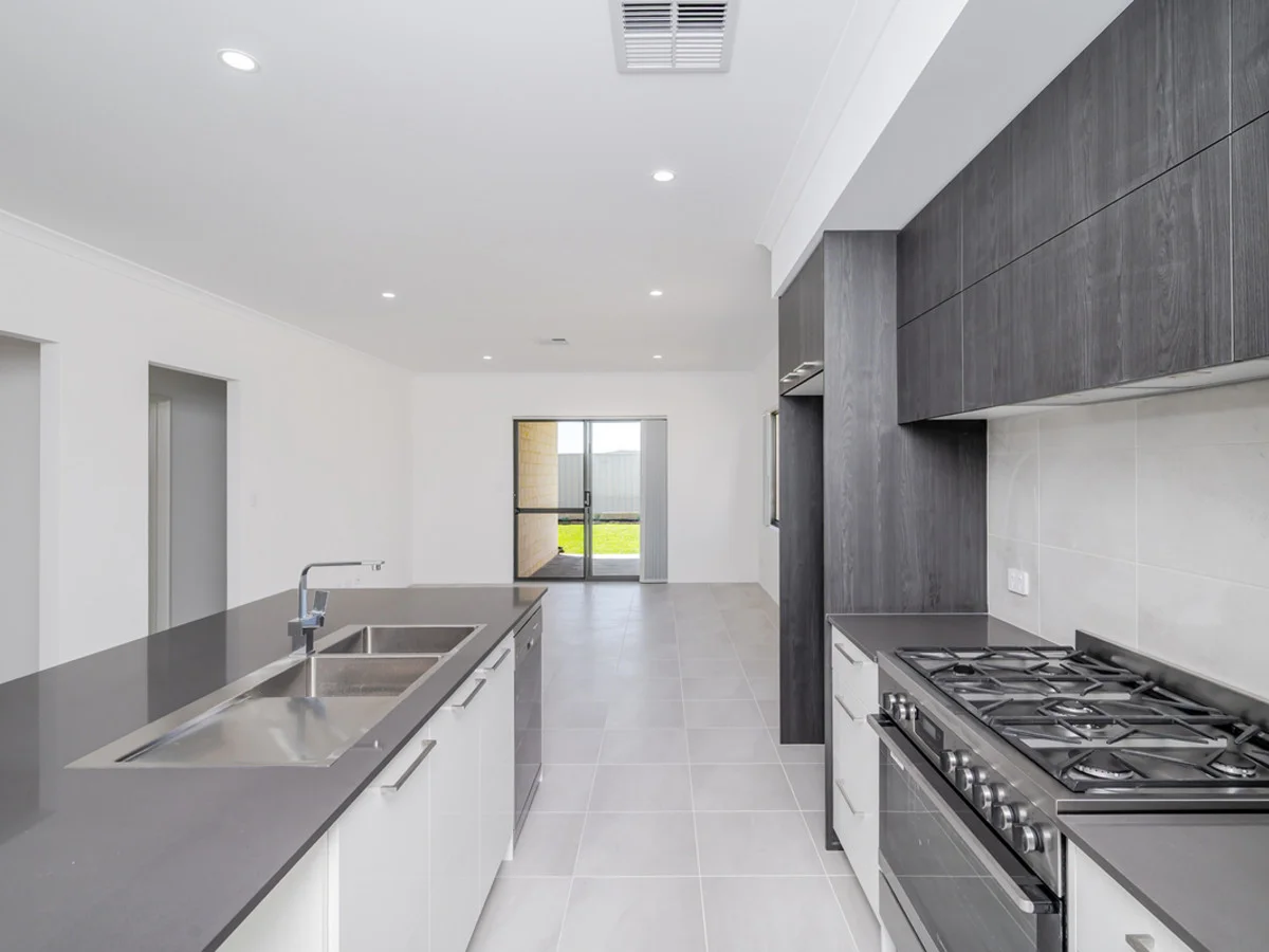 10 Dufferin Road, Two Rocks WA 6037