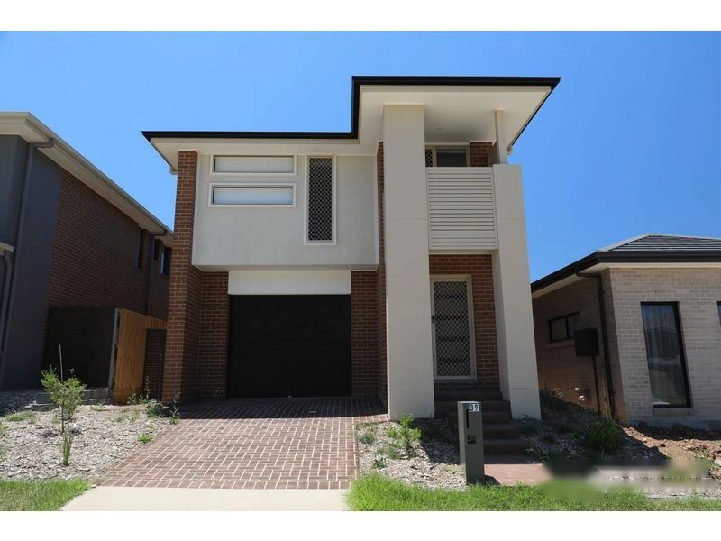 4 bedrooms House in 39 Tanga Road EDMONDSON PARK NSW, 2174