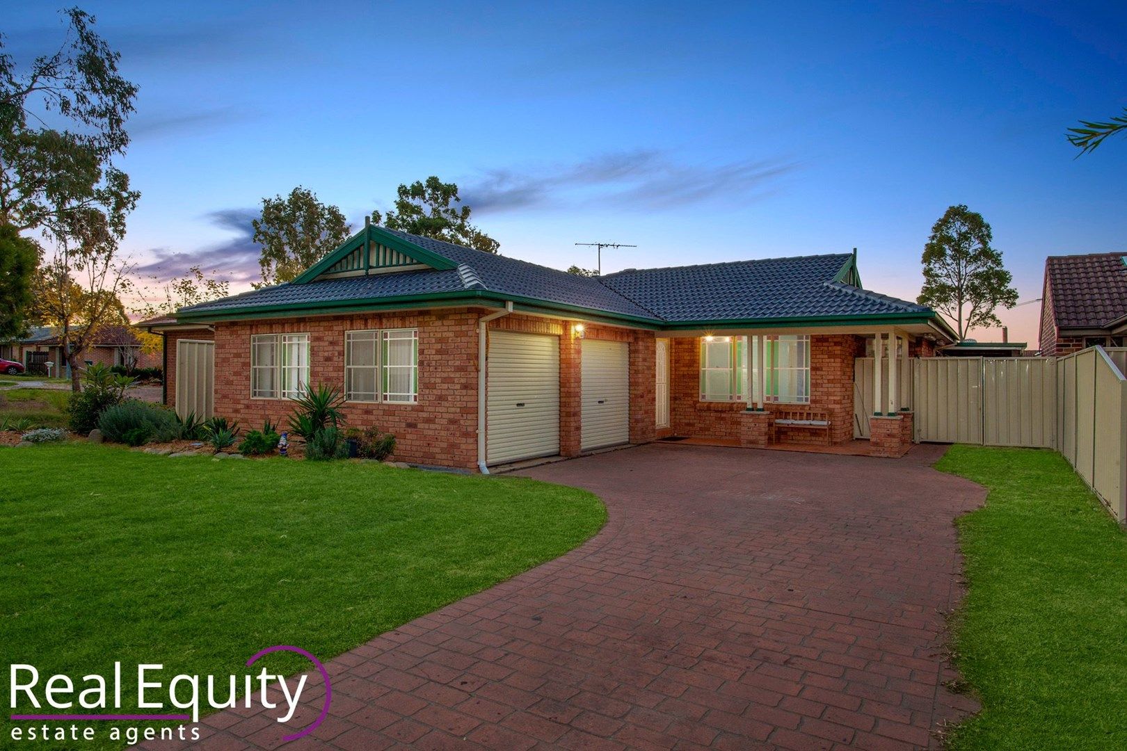 2 Kinross Court, Wattle Grove NSW 2173, Image 0