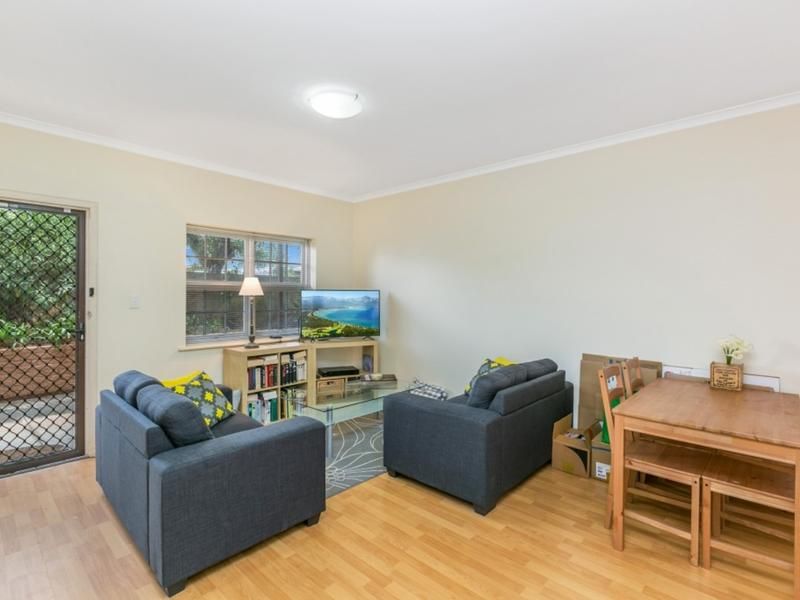 4/144 Seaview Road, Henley Beach South SA 5022, Image 2