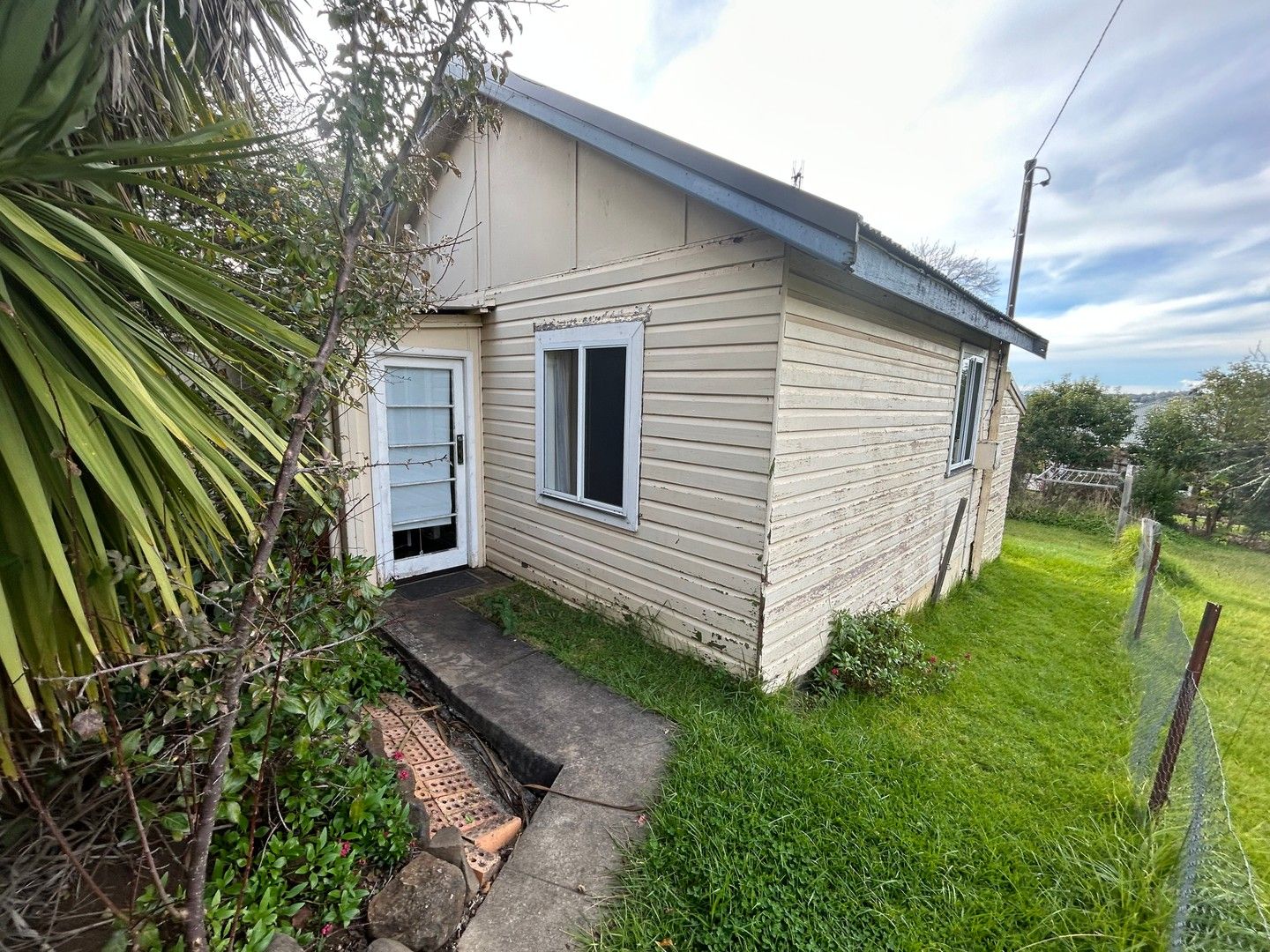 43B Garibaldi Street, Armidale NSW 2350 Apartment For Rent Domain