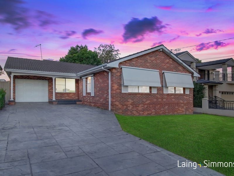 4 bedrooms House in 12 Pearson Street SOUTH WENTWORTHVILLE NSW, 2145