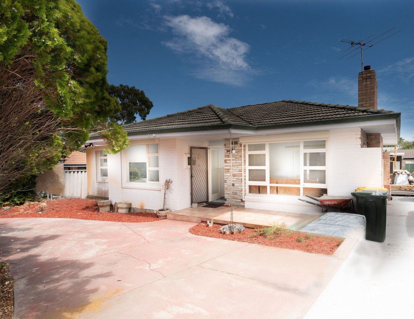 3 bedrooms House in 5 Ellam Street ST JAMES WA, 6102