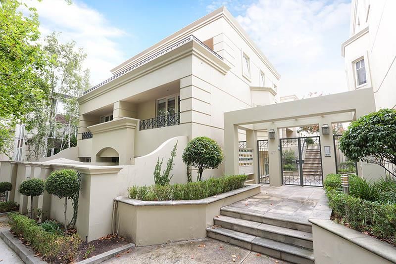 2 bedrooms Apartment / Unit / Flat in 18/47-49 Caroline Street SOUTH YARRA VIC, 3141