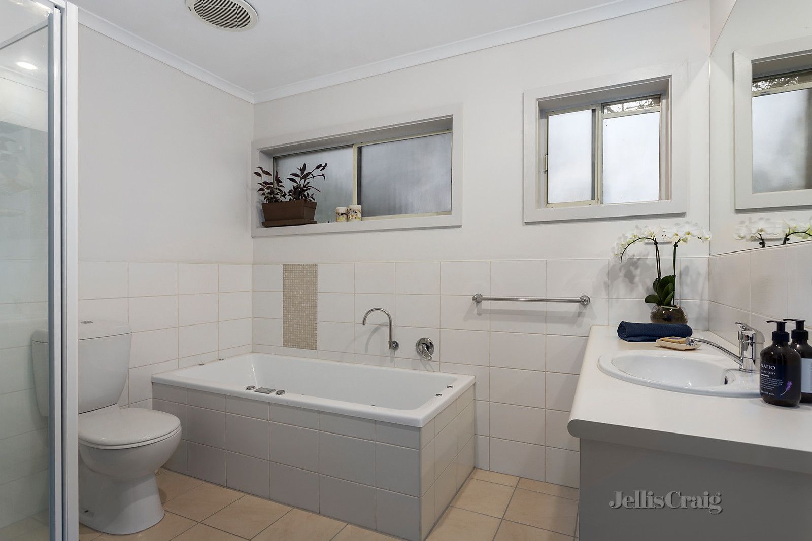 9 Inez Avenue, Eltham VIC 3095, Image 2