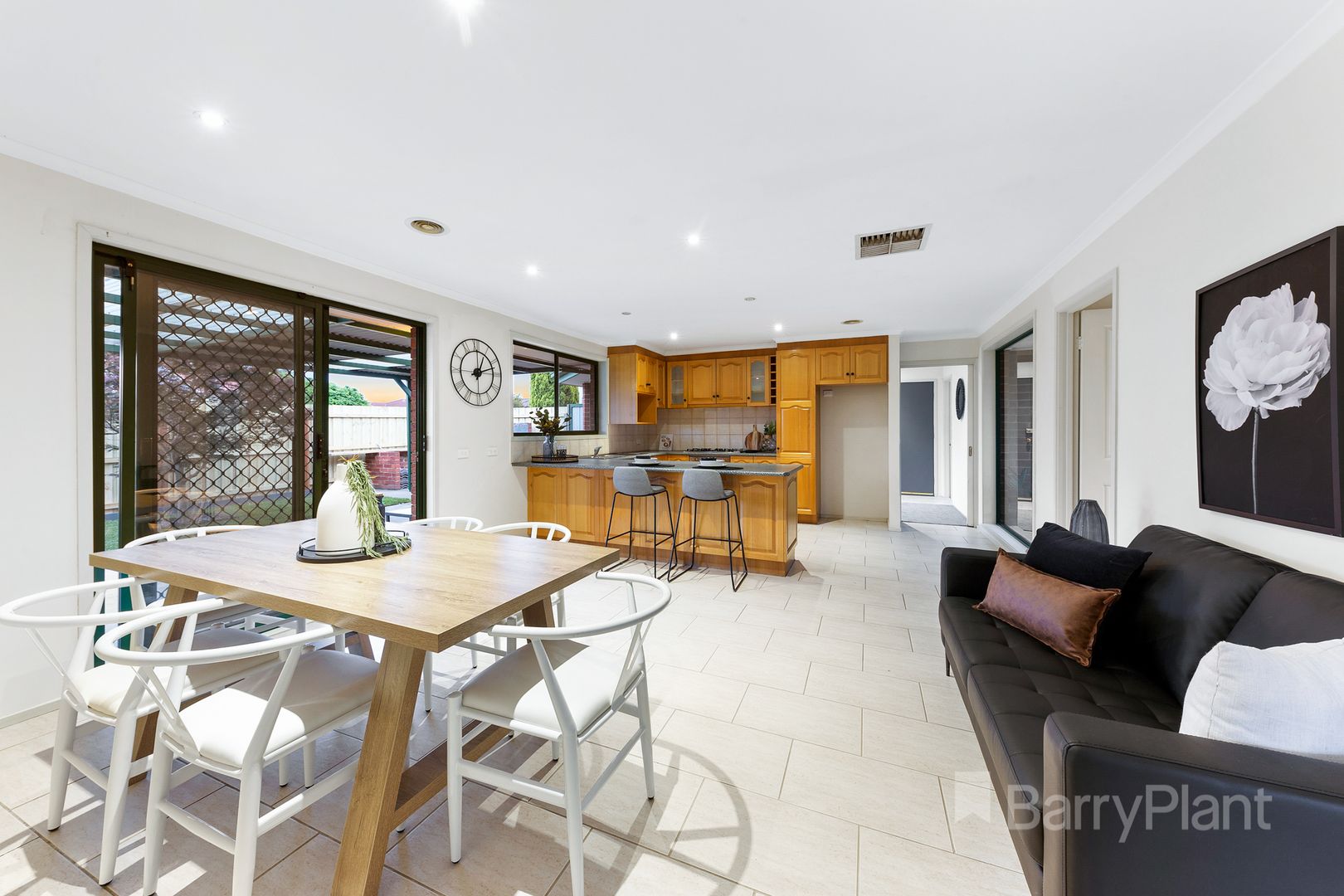 8 Marlock Way, Delahey VIC 3037, Image 2