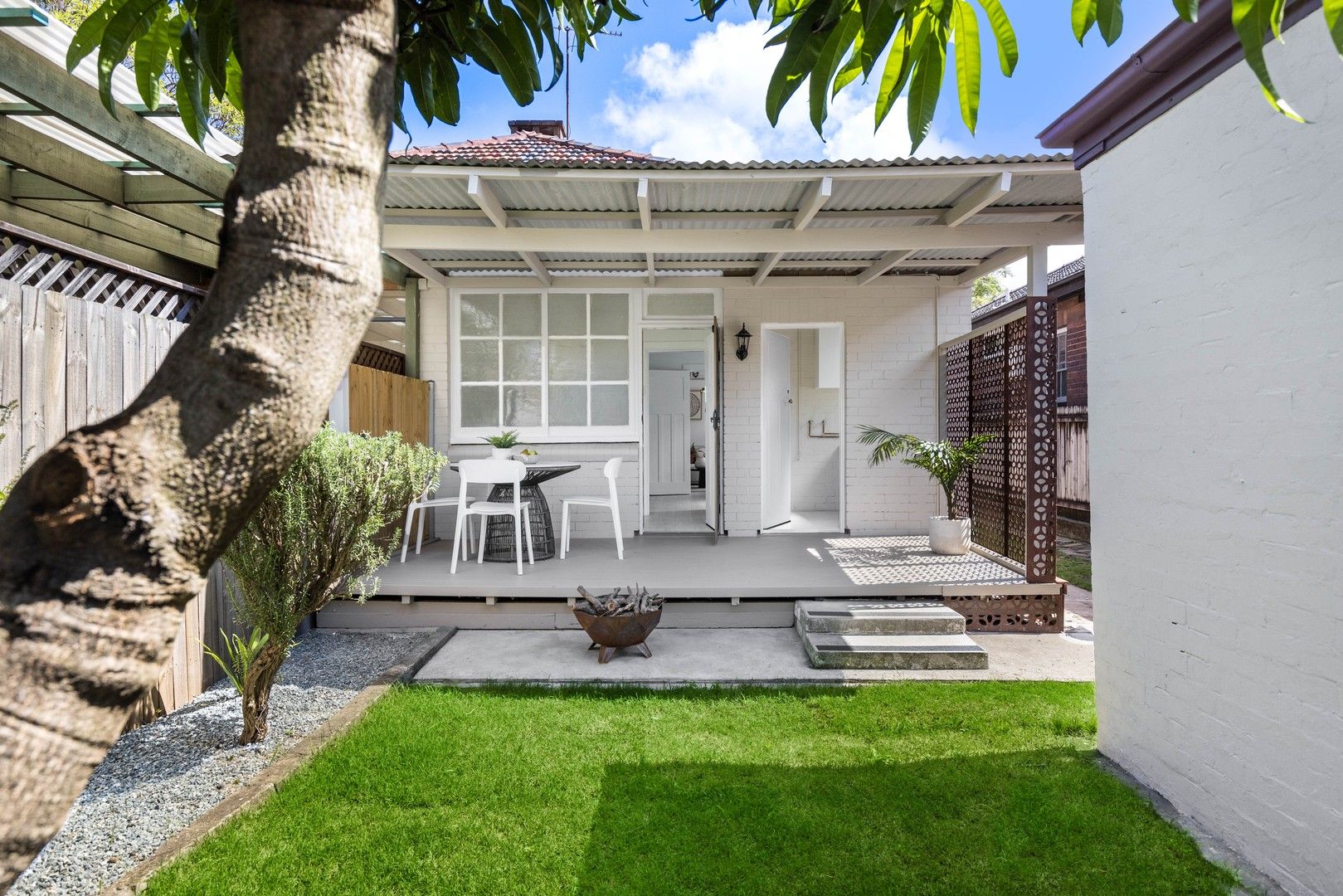 2 bedrooms House in 158 Wardell Road MARRICKVILLE NSW, 2204