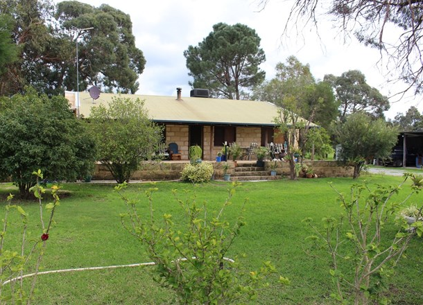 552 Hall Road, Serpentine WA 6125