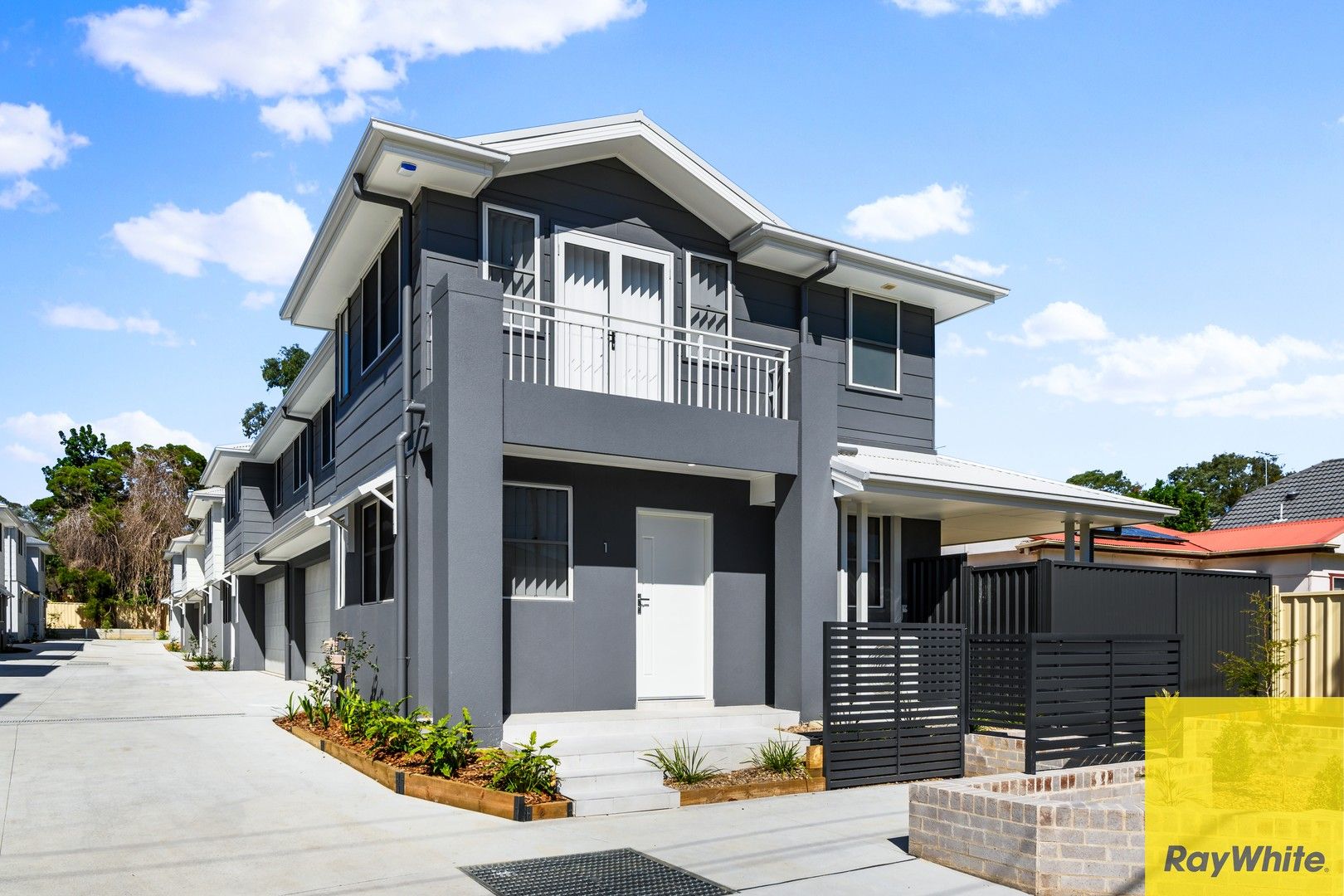 2 bedrooms House in 1/26-28 Canberra Street OXLEY PARK NSW, 2760