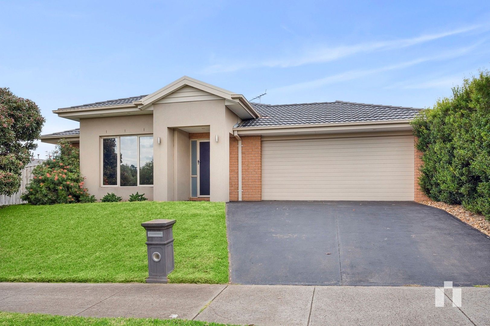 3 bedrooms House in 4 Grevillea Court WALLAN VIC, 3756