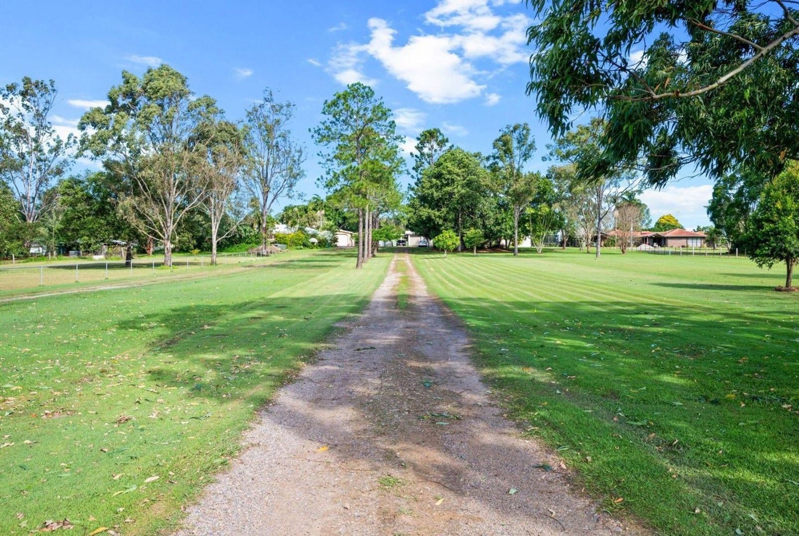4 bedrooms House in 11-13 Moloney Road WATERFORD WEST QLD, 4133
