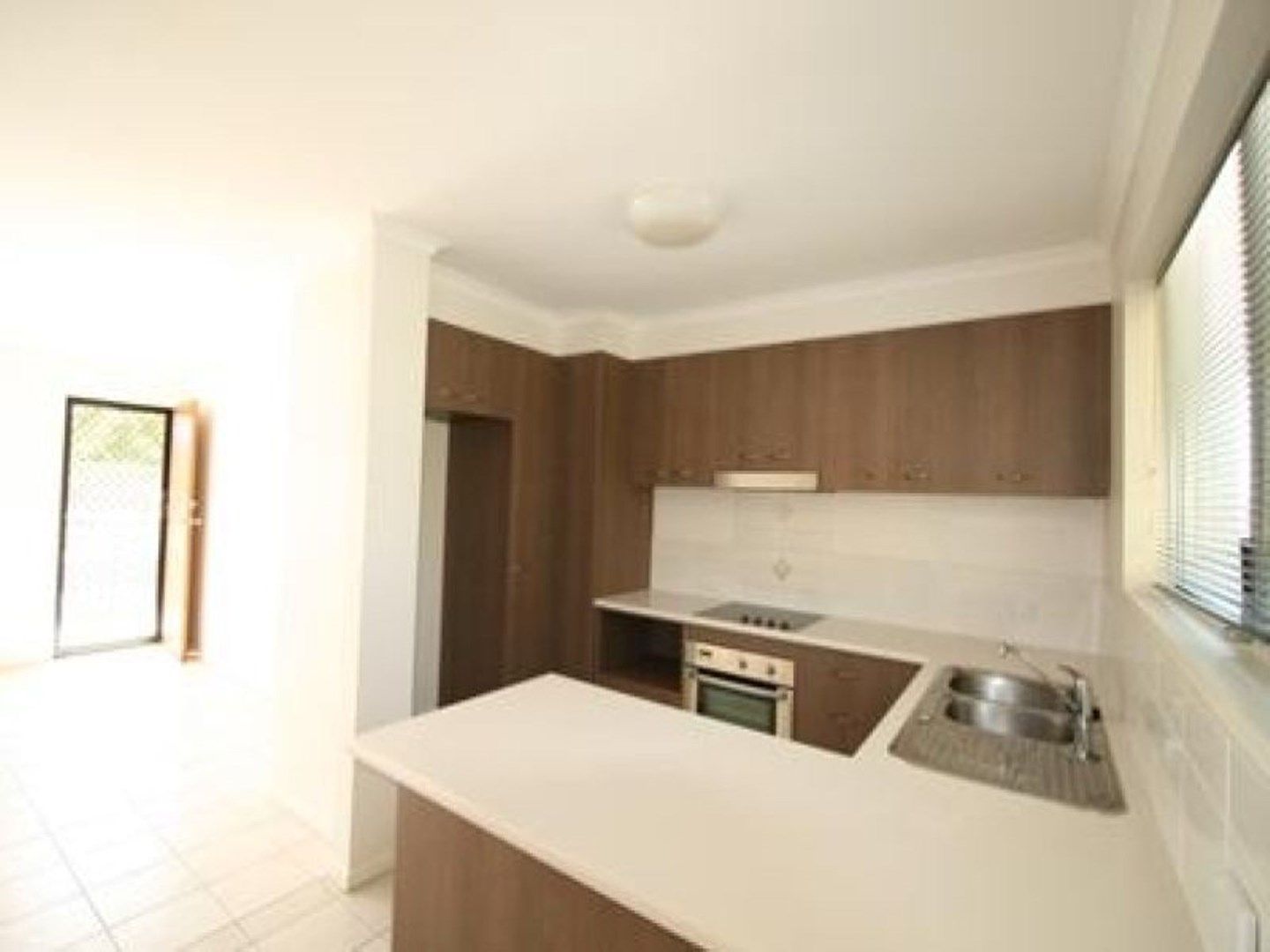 2 bedrooms Apartment / Unit / Flat in 3/145 High Street SOUTHPORT QLD, 4215