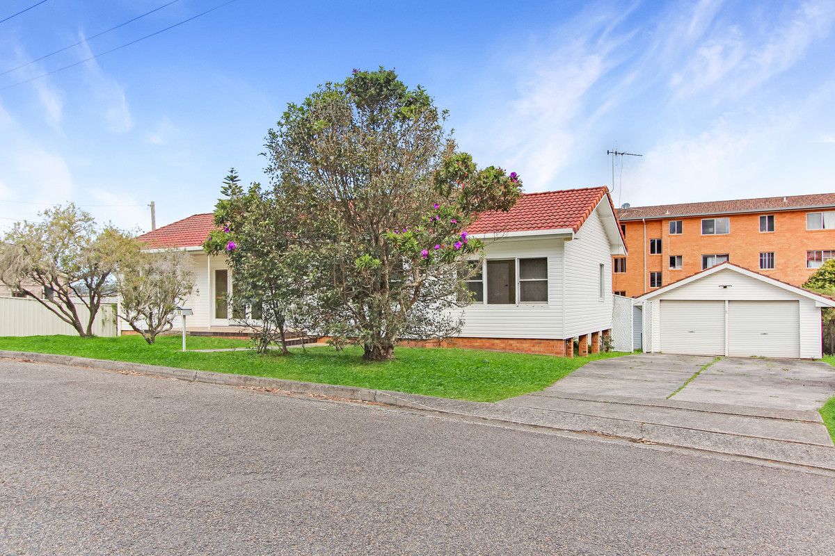 3 bedrooms House in 16-18 Elizabeth Street PORT MACQUARIE NSW, 2444