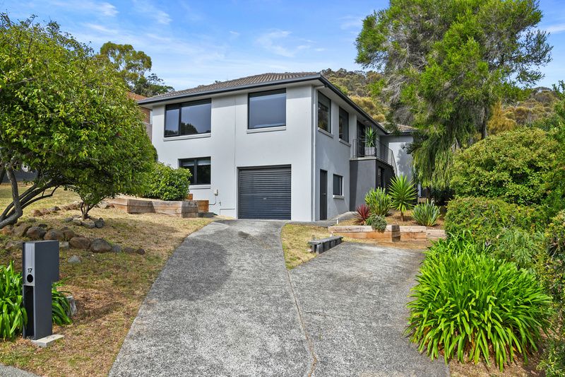 17 Elwood Drive, Lindisfarne TAS 7015, Image 0