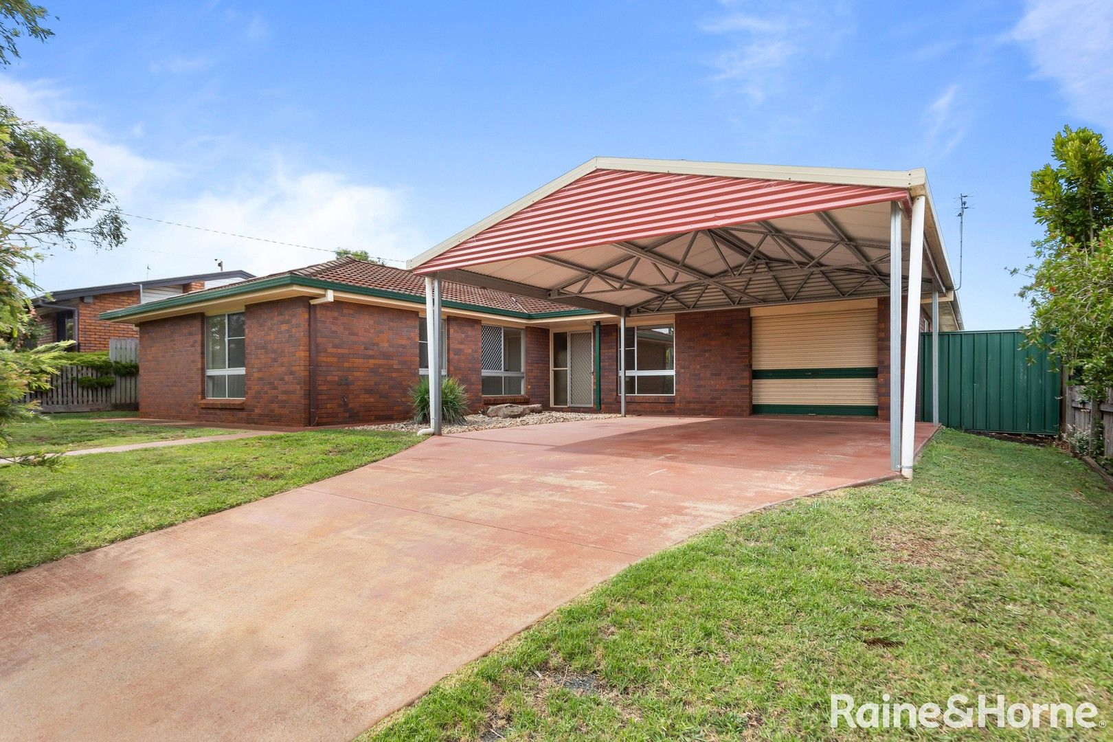 11 Schultz Street, Kearneys Spring QLD 4350 House For Rent 470