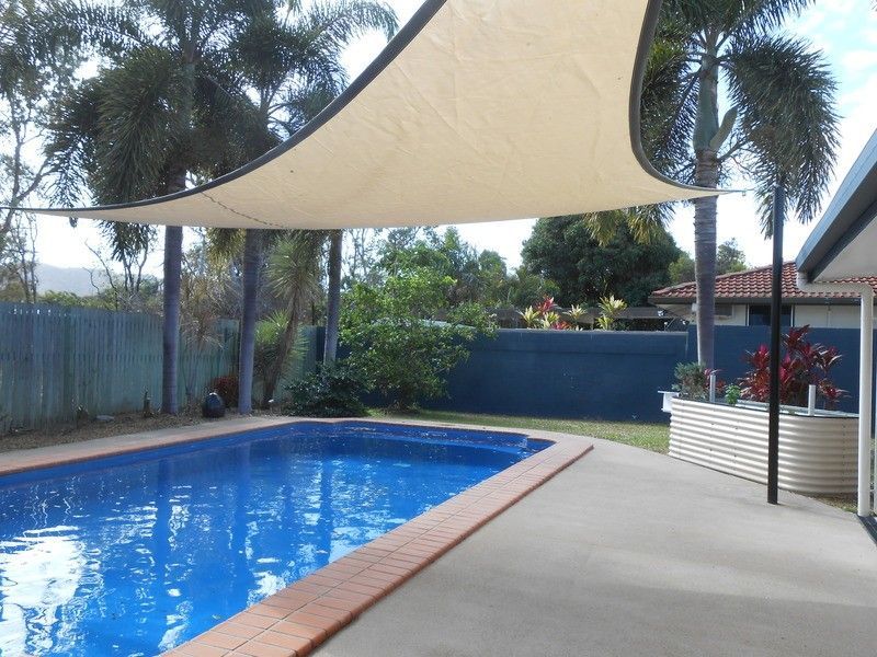 4 bedrooms House in 29 Seaward Crescent PALLARENDA QLD, 4810