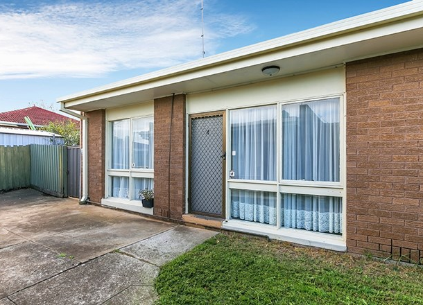 4/4-10 Plover Street, Melton VIC 3337