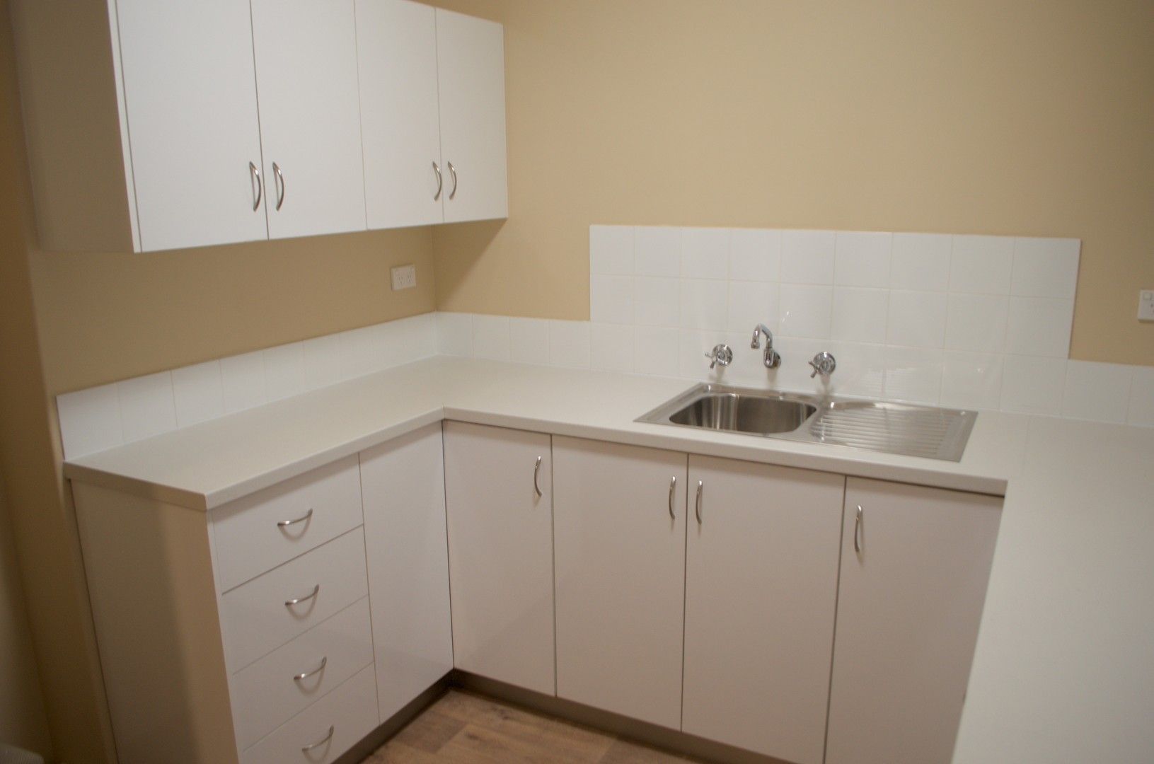 1 bedrooms Apartment / Unit / Flat in 33/190 Railway Parade WEST LEEDERVILLE WA, 6007