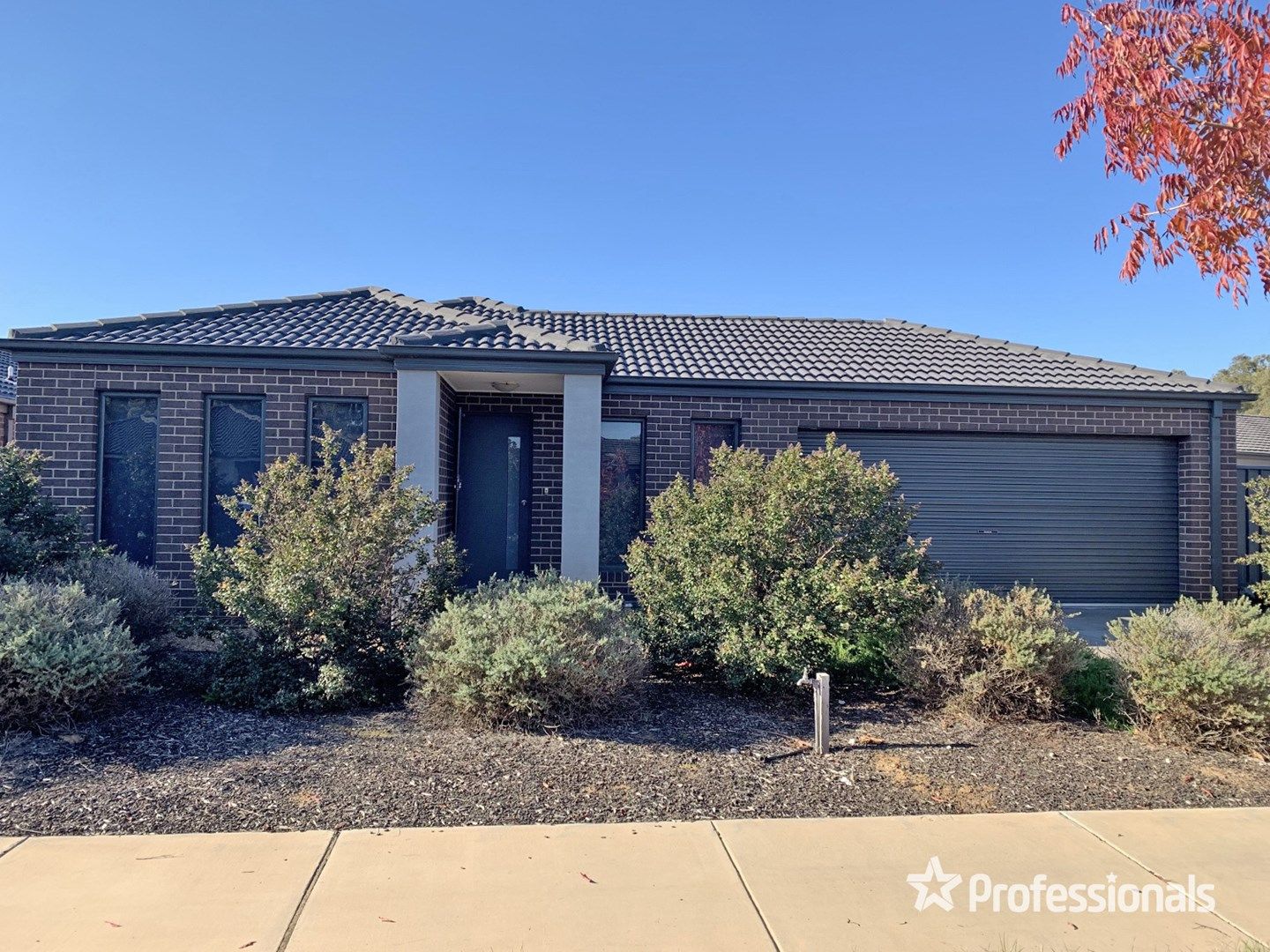 3 bedrooms House in 9 Perry Lane EPSOM VIC, 3551