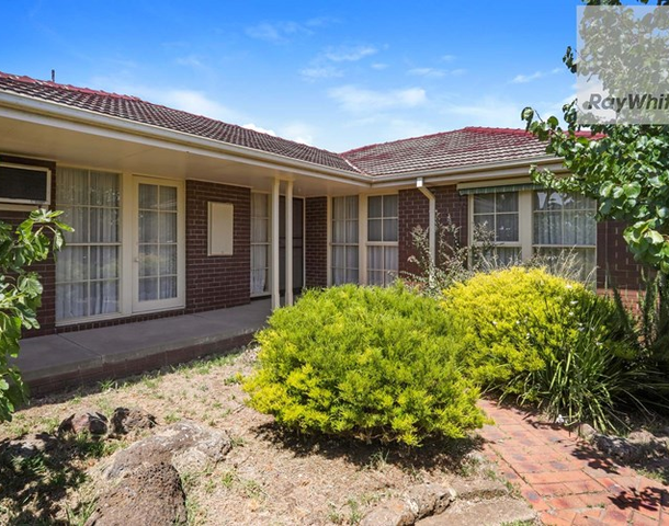 113 Taylor Drive, Gladstone Park VIC 3043