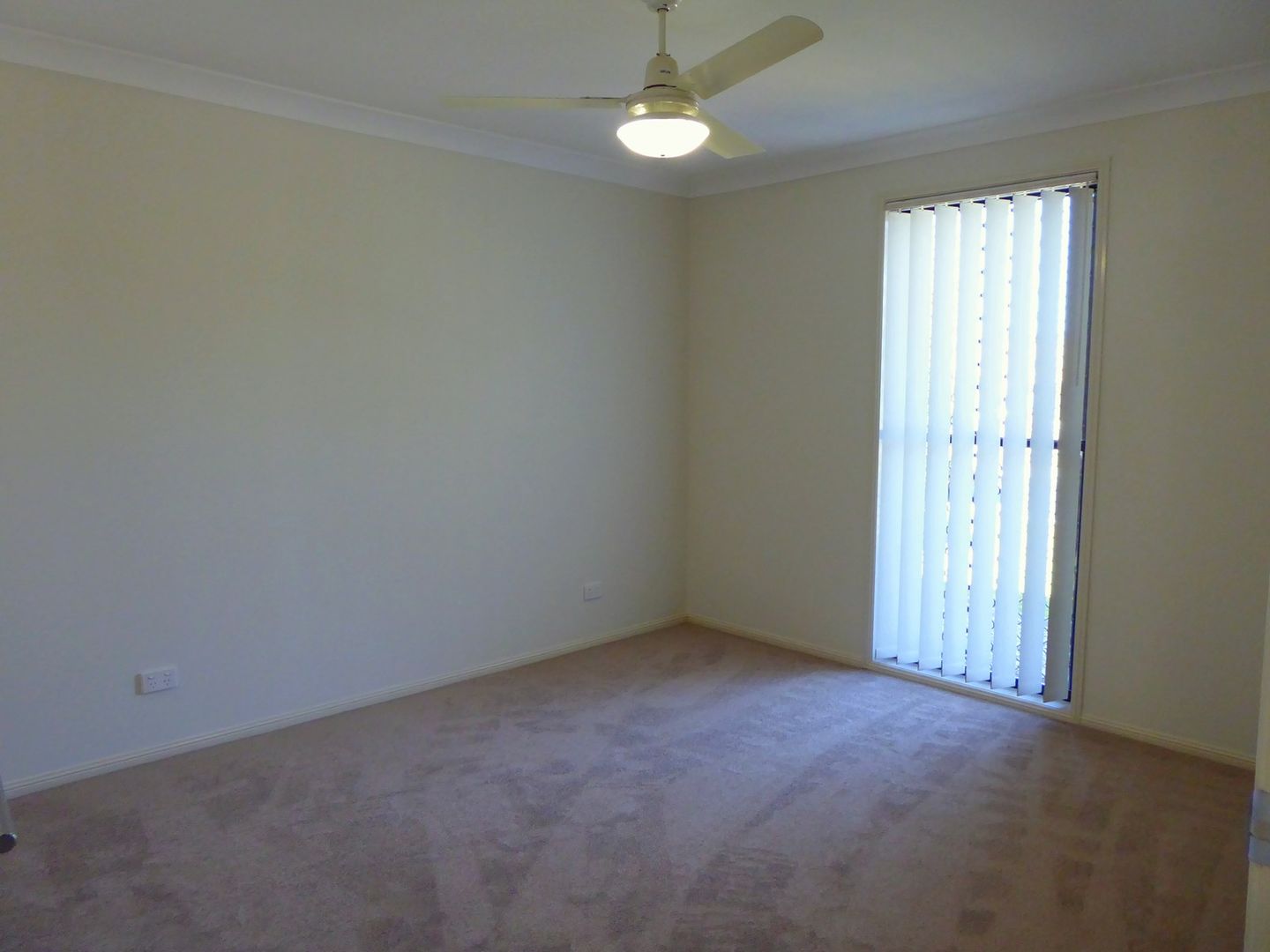 Unit 2/14 Adonis Ct, Rothwell QLD 4022, Image 2