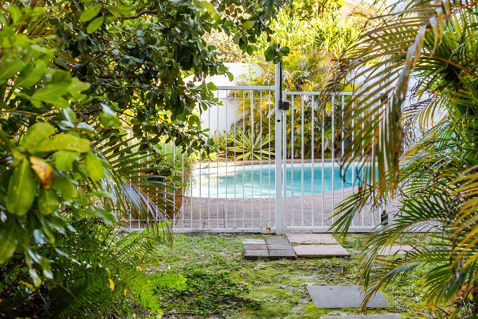 3/51 Southern Cross Parade, Sunrise Beach QLD 4567, Image 2