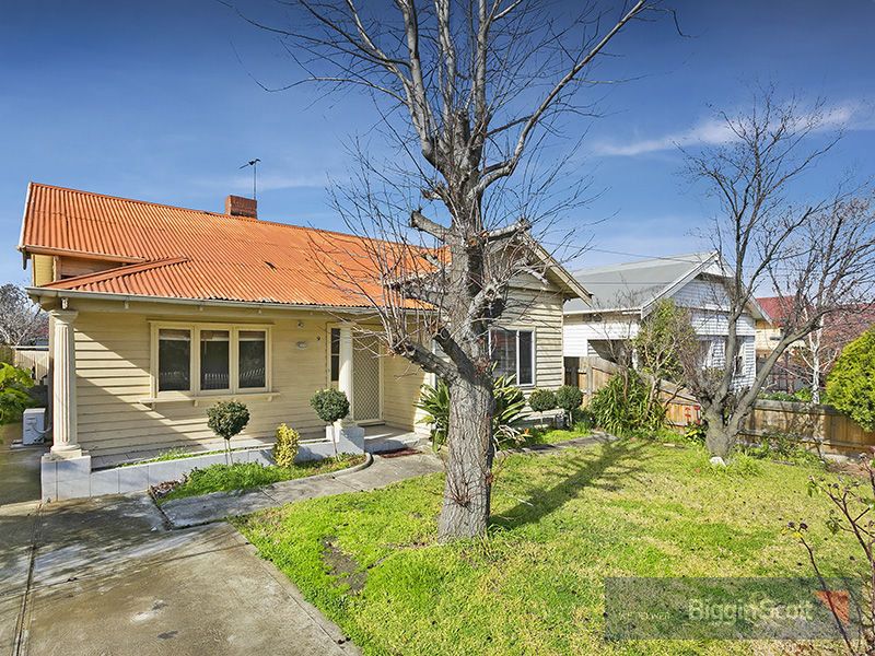 4 bedrooms House in 9 Merlyn Street MARIBYRNONG VIC, 3032