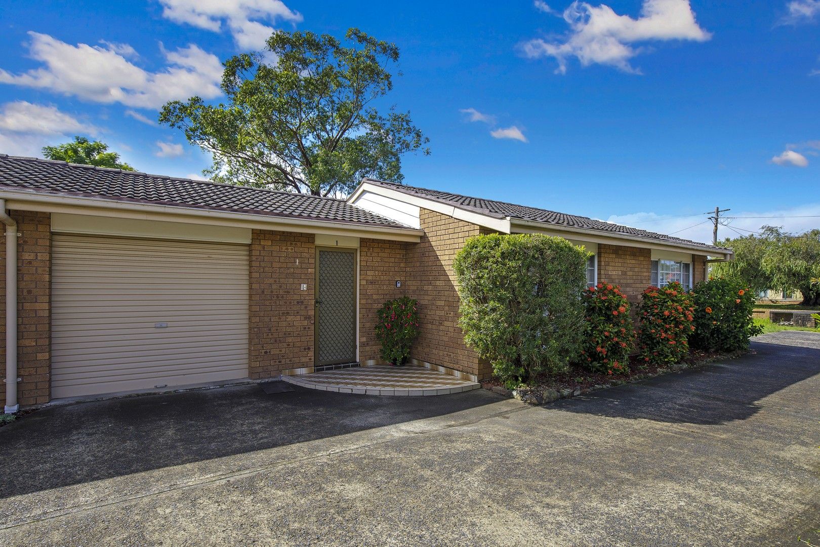 2 bedrooms Villa in 1/16-18 Pratley Street WOY WOY NSW, 2256