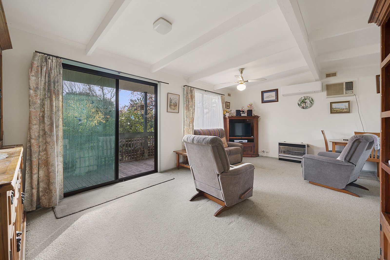 2 bedrooms House in 15 Bell Street EUROA VIC, 3666
