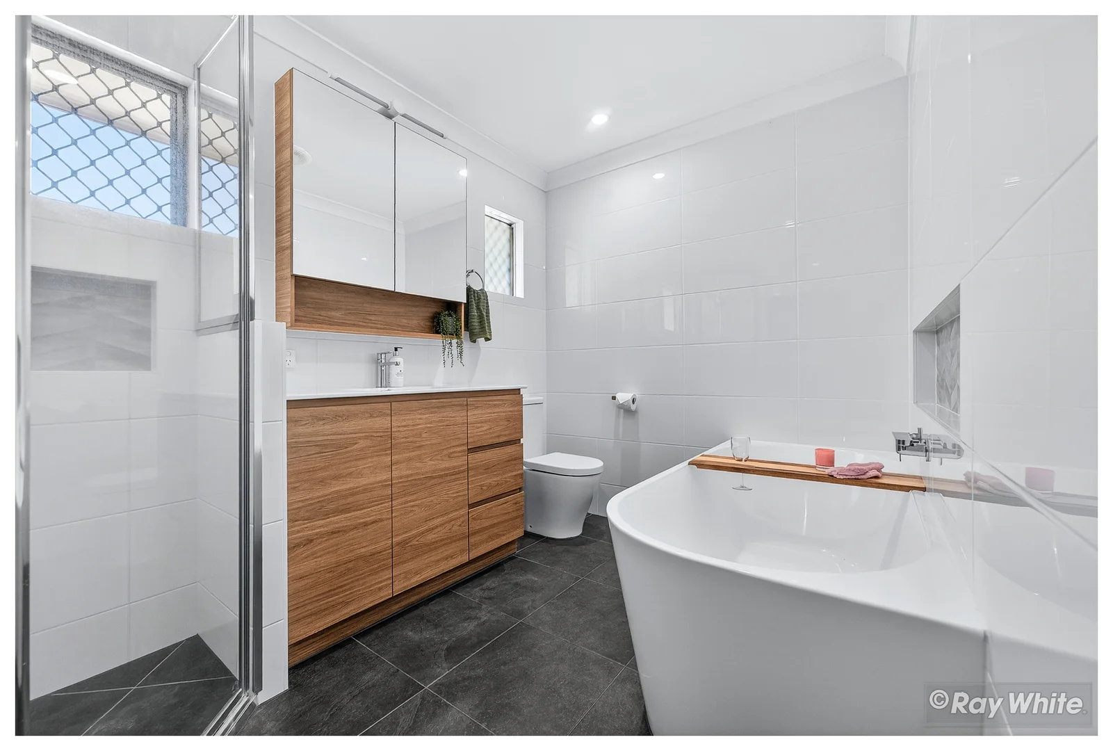 Additional image 49 of 321 Warnock Street, Koongal QLD 4701