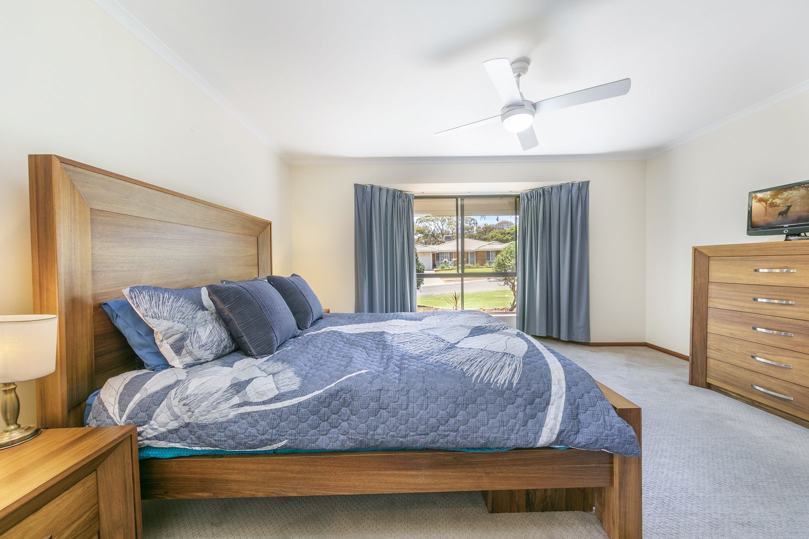 7 Mews Court, Gulfview Heights SA 5096, Image 2