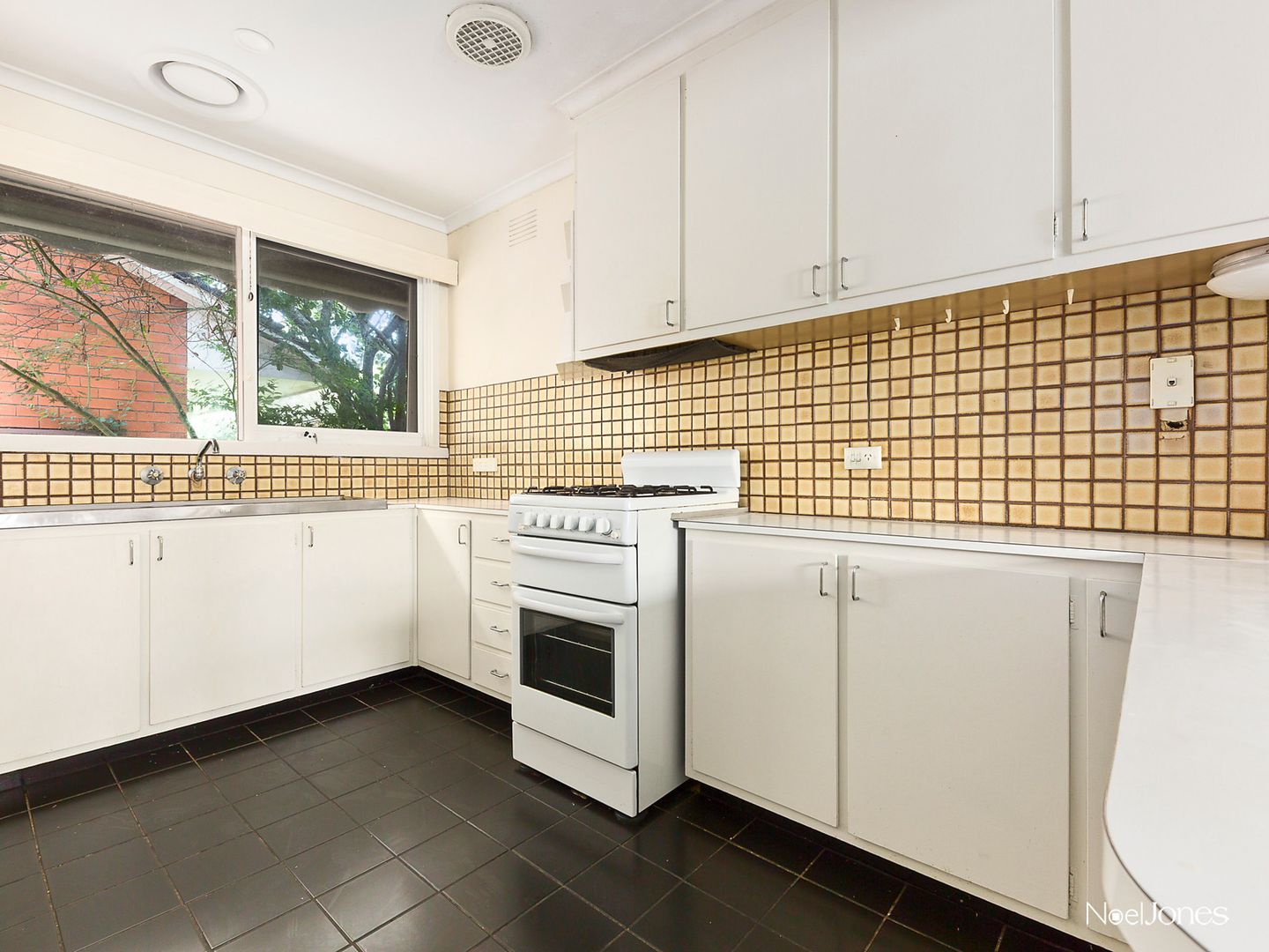 2/366 Springvale Road, Forest Hill VIC 3131, Image 2